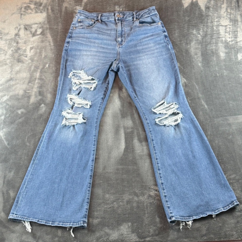 American Eagle Woman's Jeans‎ Curvy Super High Rise Flare Size 14R Distressed